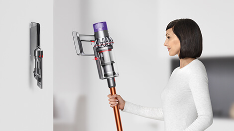 Dyson-102923778-V10_Abs_Features_Transforms_handheld