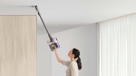 Dyson-102923778-V10_Abs_Features_Transforms_handheld