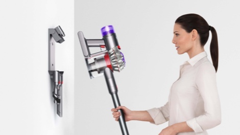 Dyson-102923778-V10_Abs_Features_Transforms_handheld